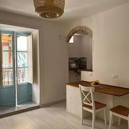 Apartman 12 - Two Minute Walk To The Sea Cefalù